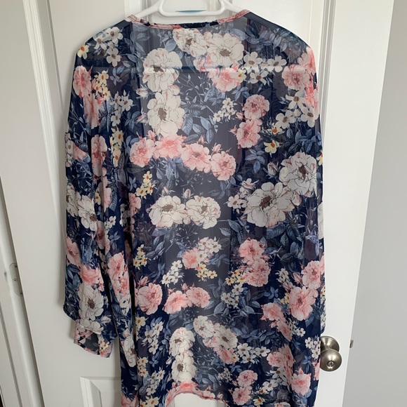 2X Meri Skye Kimono - Picture 2 of 3